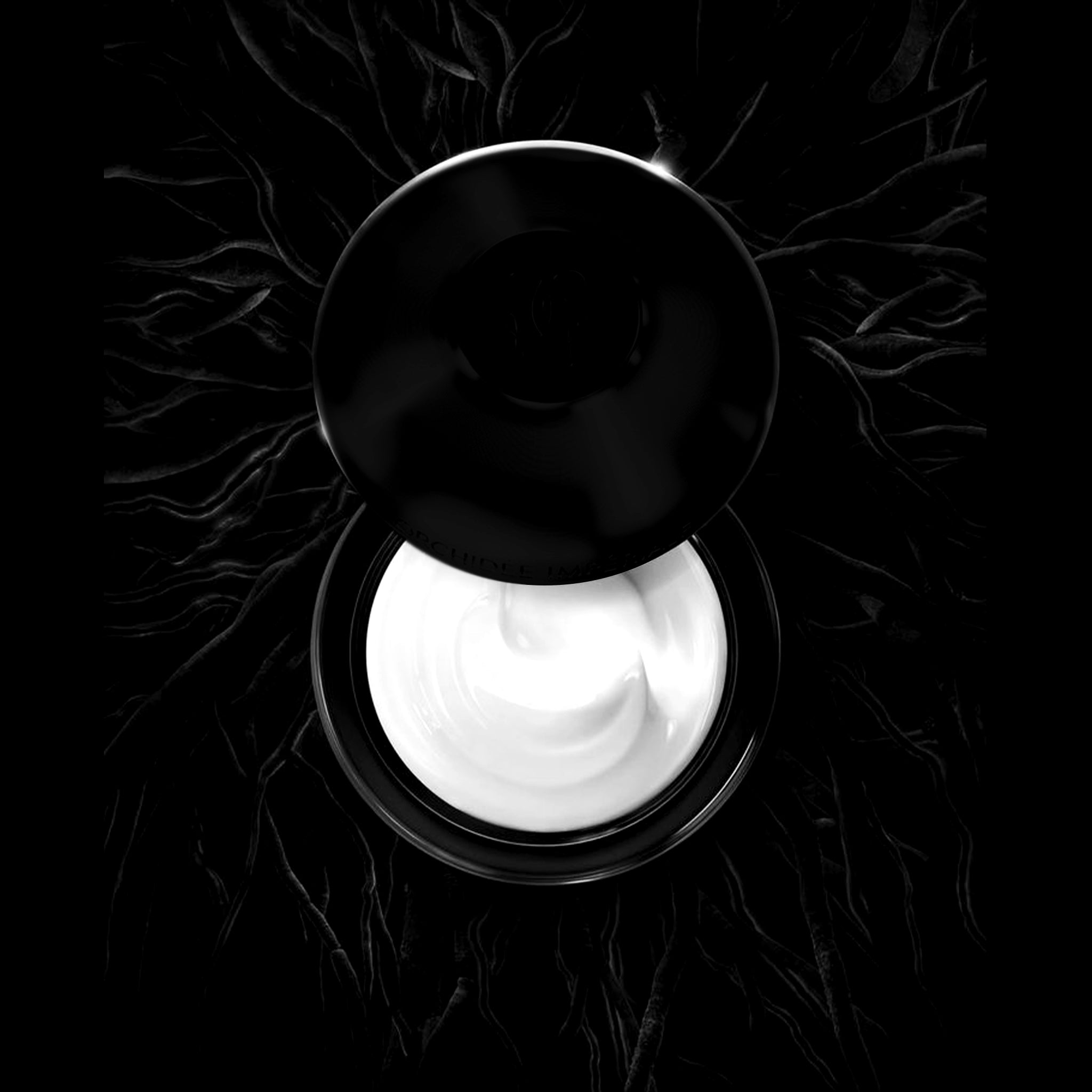 [Esthétique Renaissance] DR CHARIS SPF50 Pelembab Pelindung Matahari (hitam) 10 ml